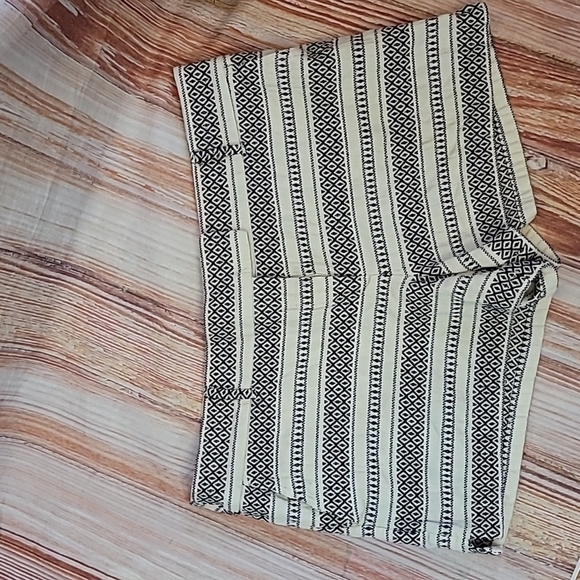 LOFT Riviera print striped shorts - Picture 2 of 13